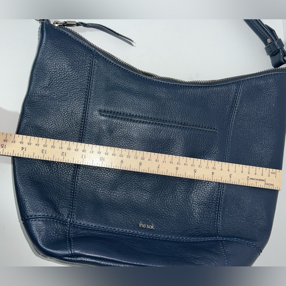 The Sak Sequoia Hobo Shoulder Bag Blue Leather with
Charms NEW - Picture 16 of 16